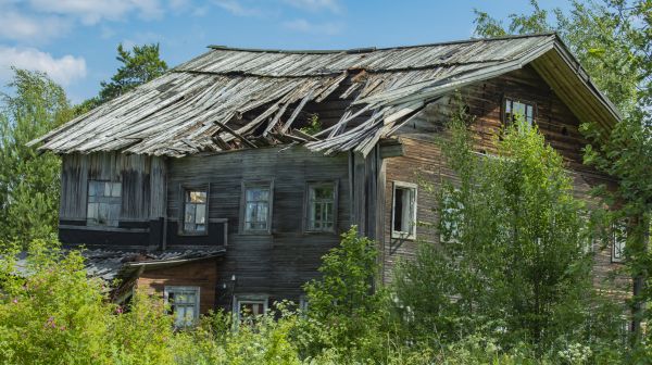 Cottage Demolition in Fresno
